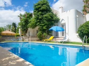 Villa Sabine - Apartment in Estepona